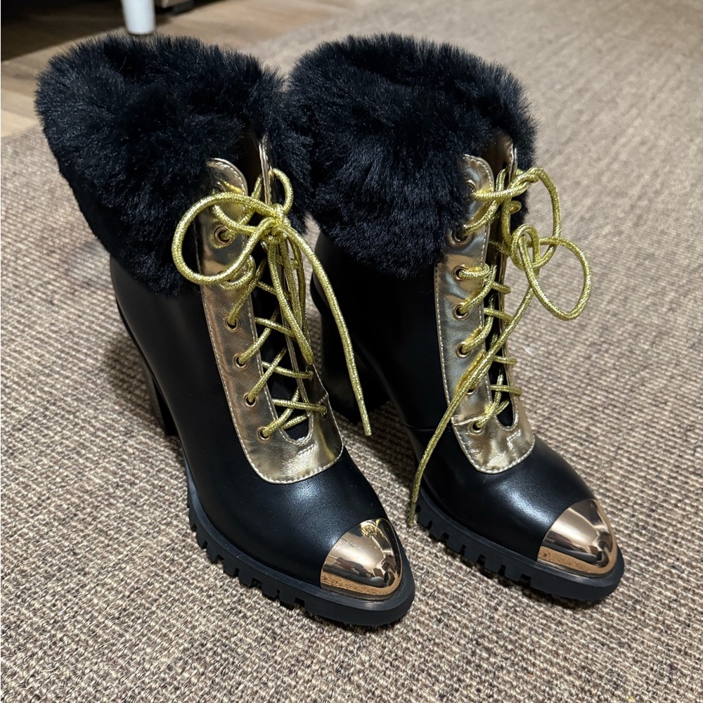 NWOT Things II Come by Sherwayne Mahoney Maliyana booties